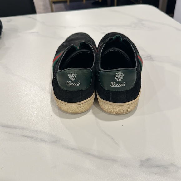GUCCI SUEDE SLIP-ONS W/ SIGNATURE GREEN-RED STRIPE-BASE COLOR IS ORIGINALY CREAM - Picture 5 of 8